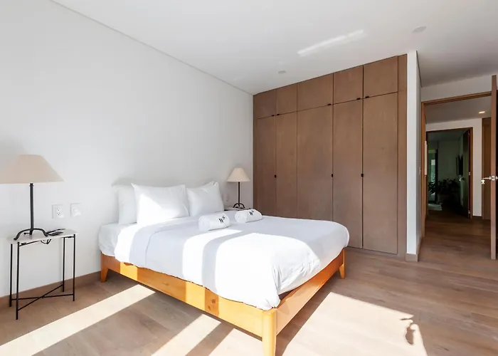 Aparthotel Schiller 122 By Wynwood House 4*