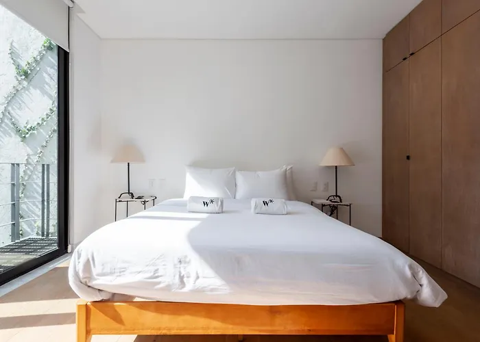 Aparthotel Schiller 122 By Wynwood House 4*